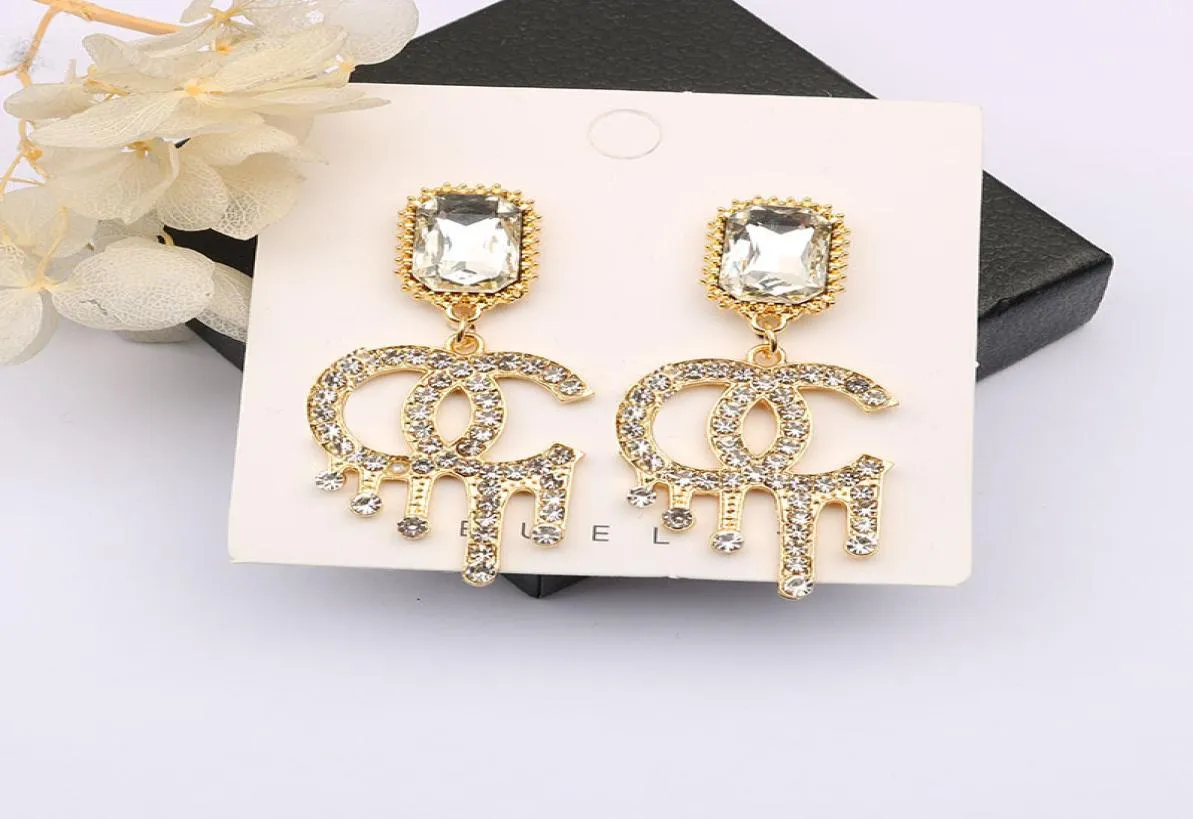 Women Letters Stud Earrings Brand Luxury Designer Small Sweet Wind Stamp Tassel Earring Metal Elegant Fashion Jewelry Wedding Part4543951