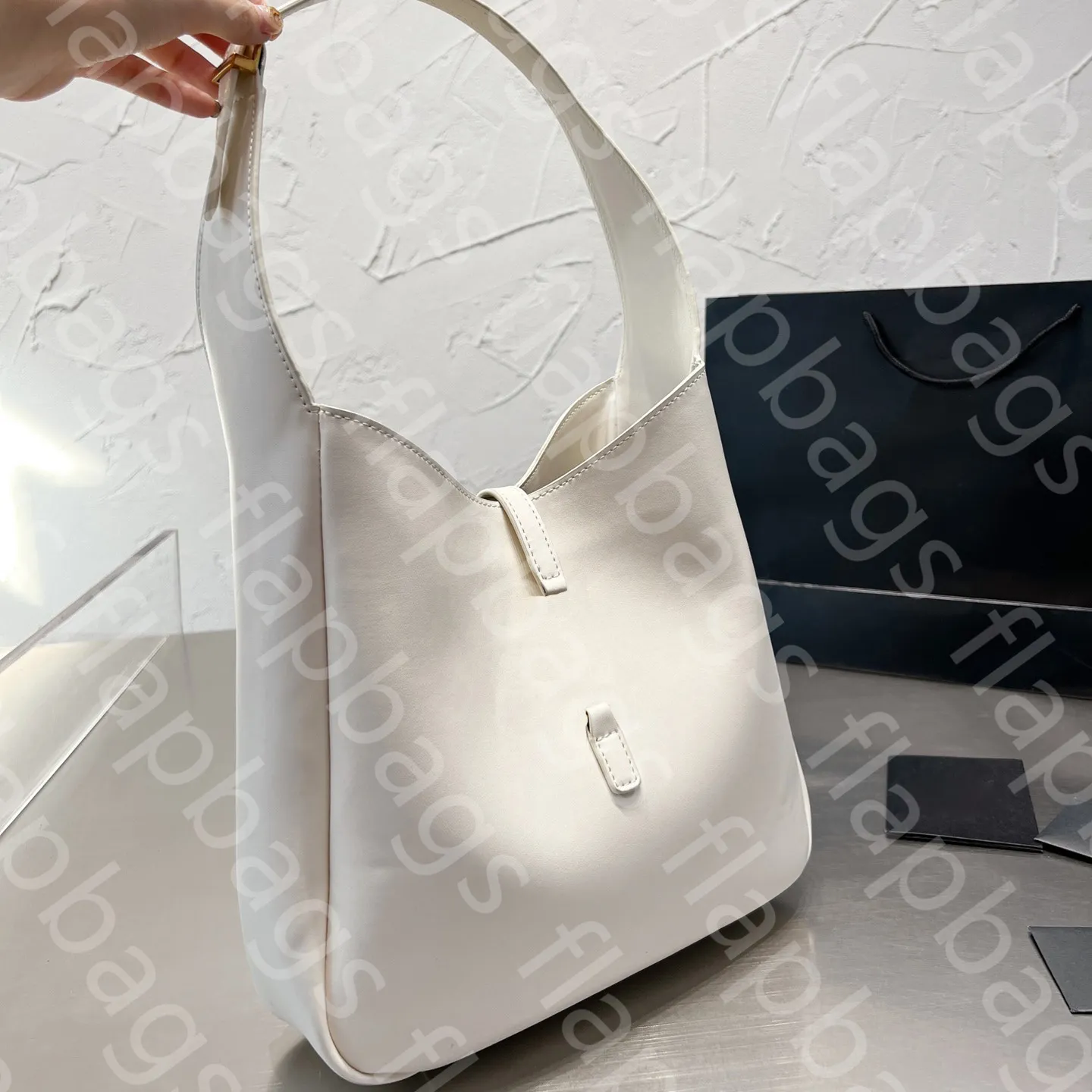 Fourre-tout de luxe Cuir solide ouvert grand sac seau de designer polyvalent sacs à main pour femmes Hot Crossbody dames Sacs à bandoulière décontractés femme Grand sac à main