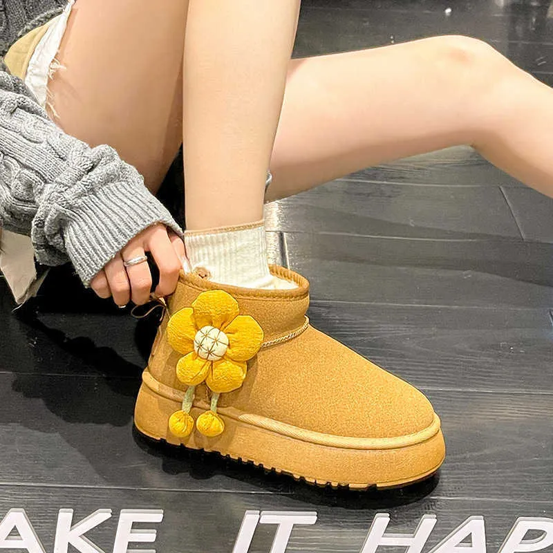 Boots Women's Autumn Snow Winter Korean Edition Sweet Cute Small Flower Round Head Thick Sole One Step Cotton Shoes Trend