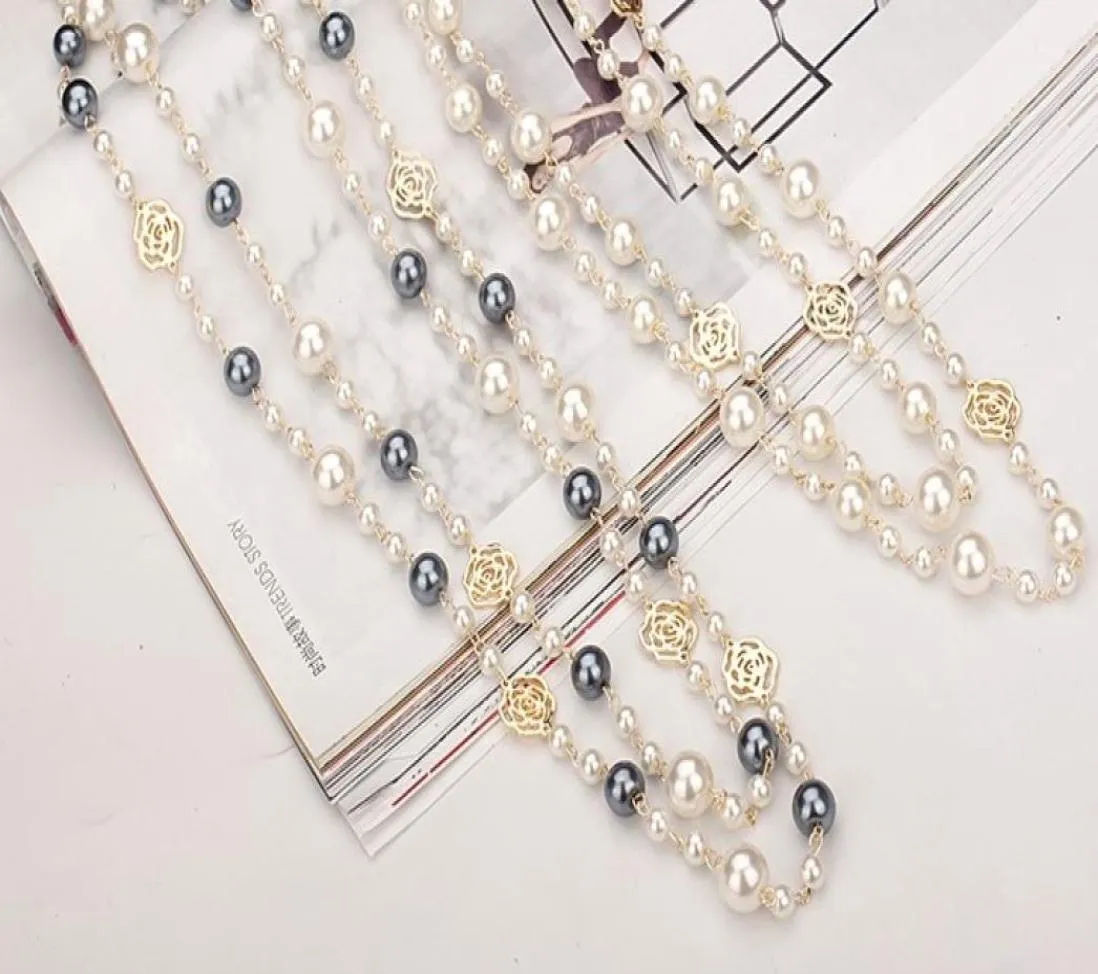 Wholedesigner lusso stile classico rose vuote eleganti multi colori perle luminose collana lunga maglione per donna4530460