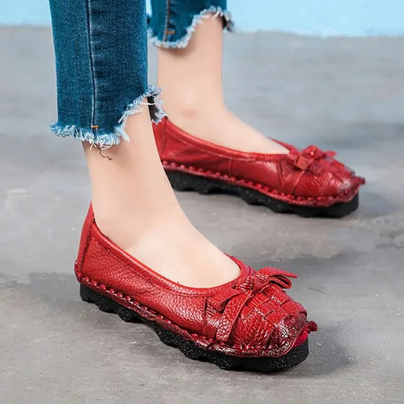 Boots New Women Flats Genuine Leather Shoes Women Casual Shoes Retro Flower Flat Women Shoes Soft Moccasins Handmade Women Loafers