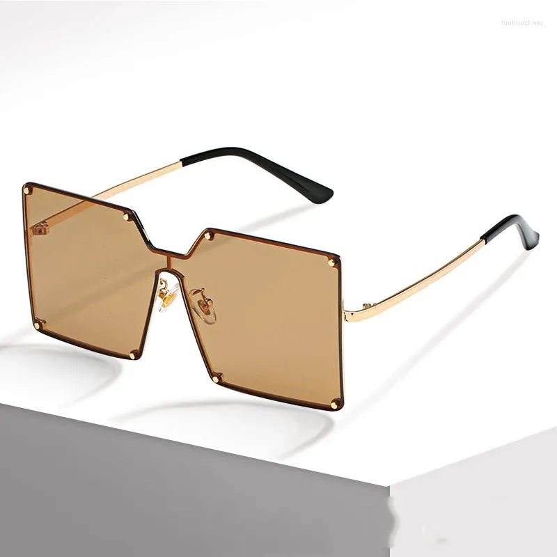 Zonnebril Klinknagels Vierkant Frame Gradiënt Voor Mannen Vrouwen Trendy Luxe Rijden Strand Vissen Grote Zonnebril Unisex Brillen Spiegel