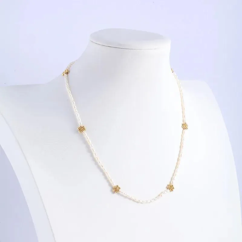 Halsketten Damen-Reisperlen-Halskette mit Goldperlen, Halsband, modisches Design, Drehmoment-Schmuck