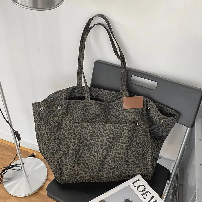 Large Capacity Tote Bag Leopard Print Canvas Handbag Luxury Designer Female Women Fashion Casual Shopping Friendly Shoulder Bags 231226