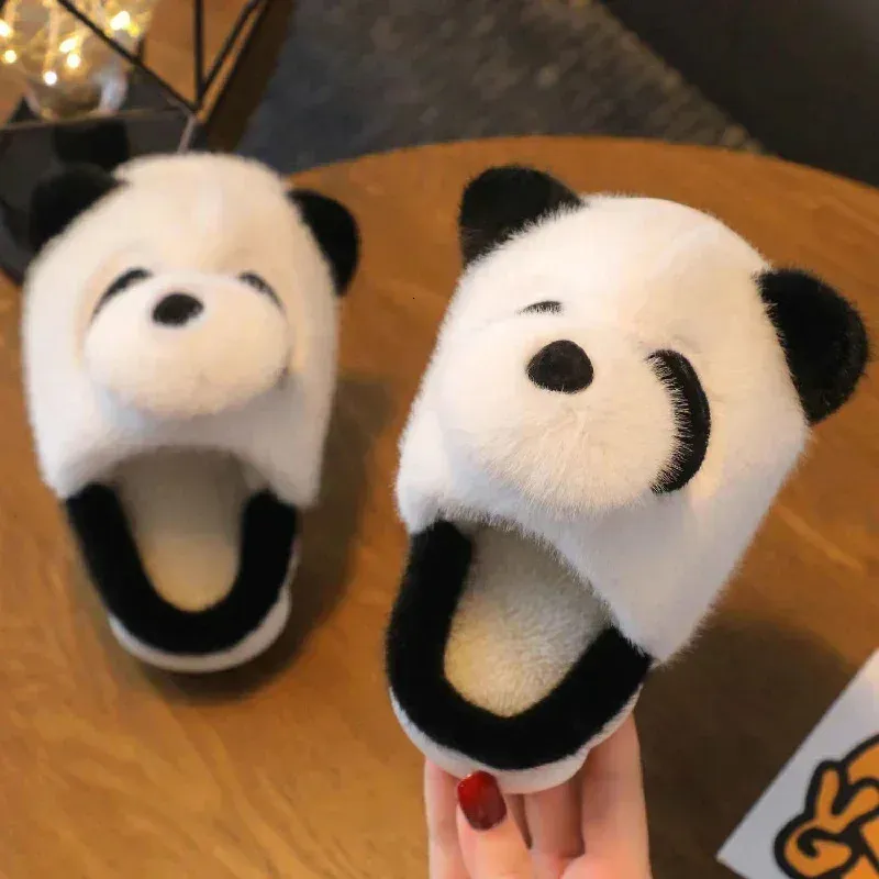 Hausschuhe für Kinder, flauschige warme Baumwollschuhe, Tier-Panda-Cartoon-Rutschen, koreanische Kinderhaus-Rutschen, Innenschuhe 231226