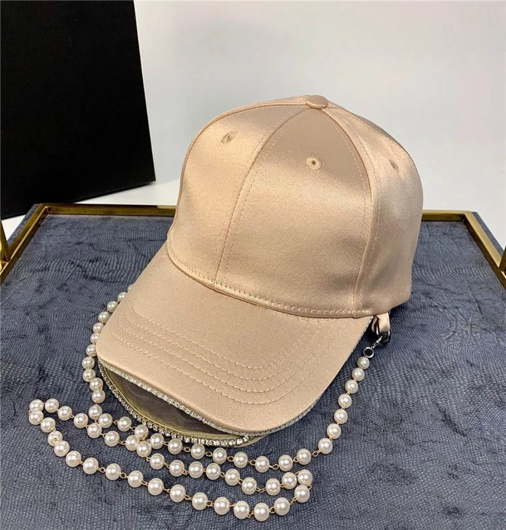 Fashional Pearl Chains Designer Hat 3 Colors Street Baseball Cap Ball Caps for Woman Adjustable Brand Hat Beanies with Chain2136888