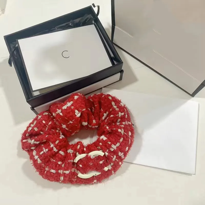 Ano novo paris designer grampos de cabelo diamante carta impressão acessórios de cabelo de alta qualidade para menina senhora popular scrunchie grampo de cabelo para outono e inverno presente de natal