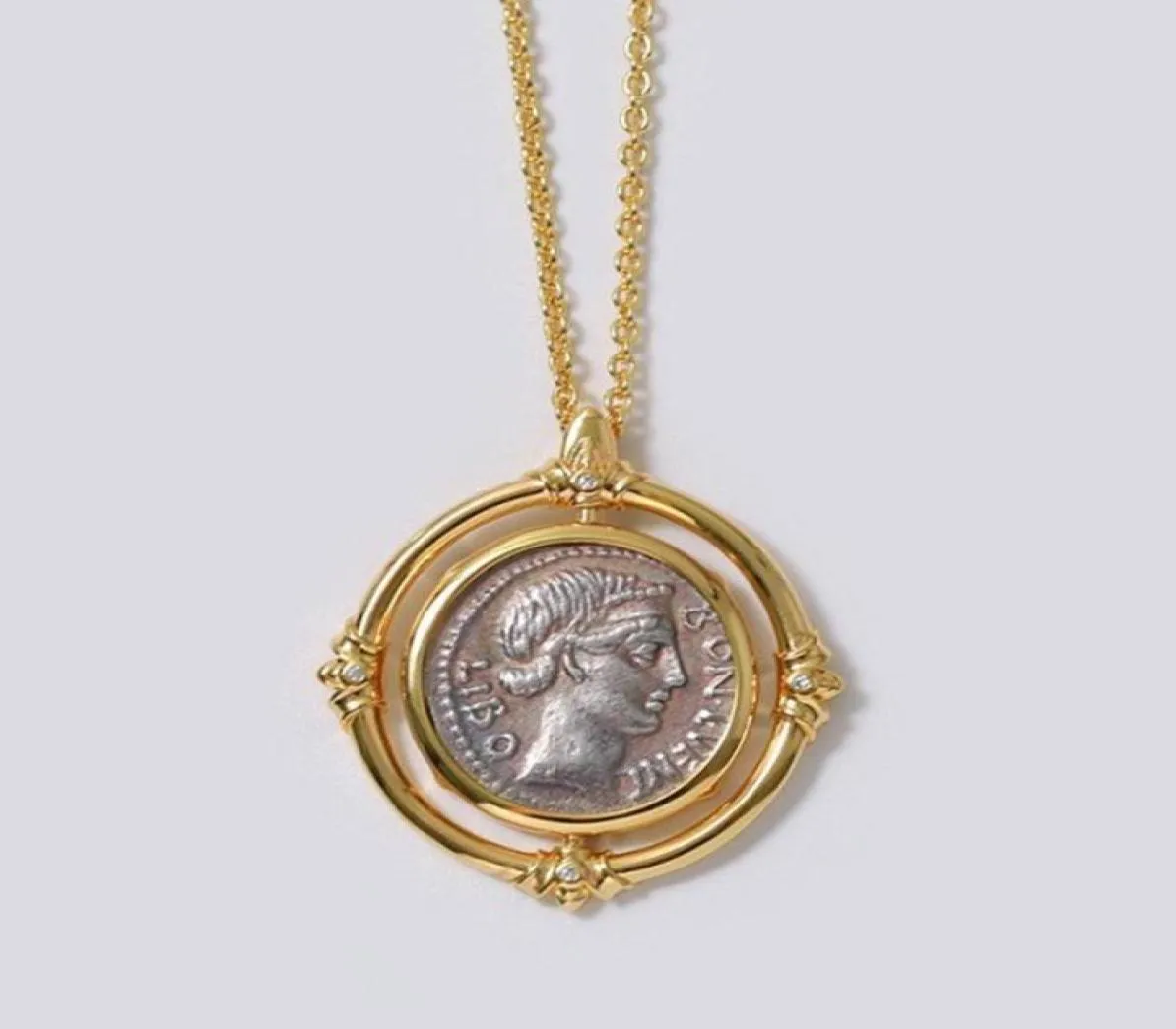 Hänghalsband mode smycken solid snidade antika romerska mynthalsband plätering 18k guldbutik gåva hela2930047