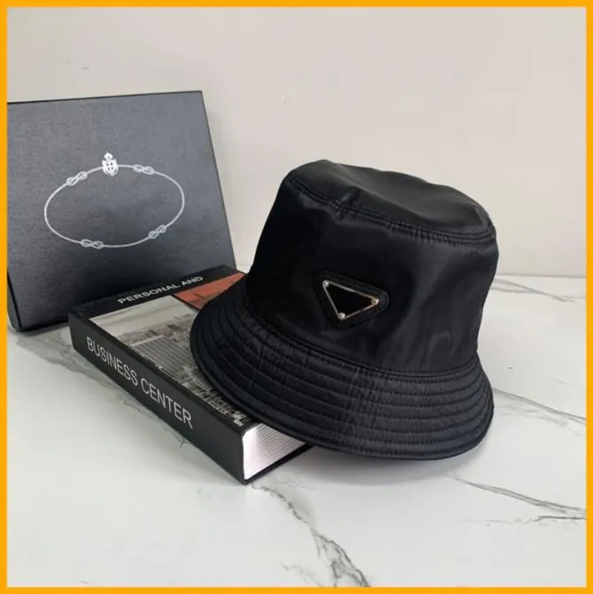 New Nylon Bucket Hat Unisex Mulheres Mens Chapéus Triângulo Luxurys Designers Caps Mens Bonnet Beanie Designer P Cap Womens Sunhat Praia 6179179