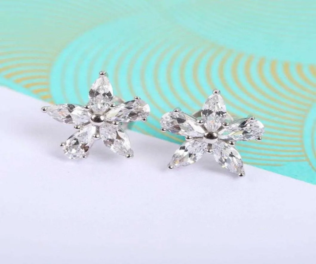 Märke Pure 925 Sterling Silverörhängen Star Full Diamond Stud White Gold 925 Sakura Flower4540426