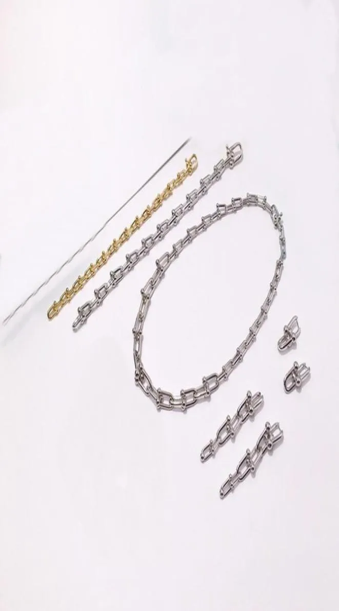 Europe America modestil smycken set lady kvinnor mässing graverad bokstav 18k pläterade guld olika storlekar ushape kedja örhängen 7138446