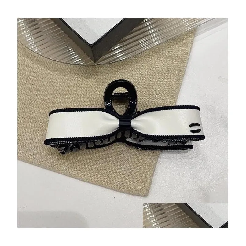 Horquillas para el cabello Mujeres de lujo Clips Diseñador Blanco y negro Arco Horquilla Marca Clásico Versátil Dulce Accesorios frescos Marea Gota Entrega PR DHXDL