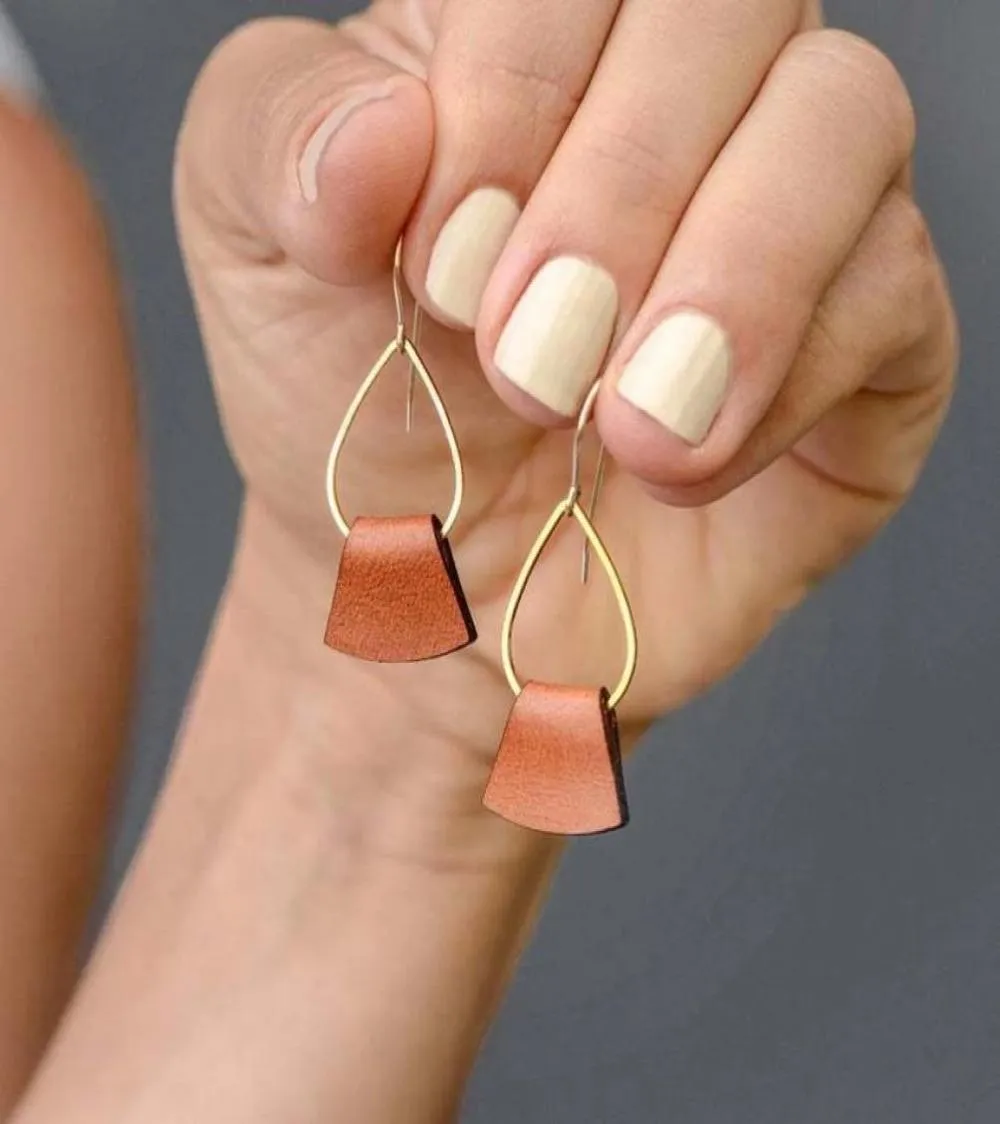 Ear Cuff Handmade Folded Leather Earrings for Women 2022 Fashion Sample Jewelry Authentic Wrap Gold Wire Teardrop Earrings Gifts6526216