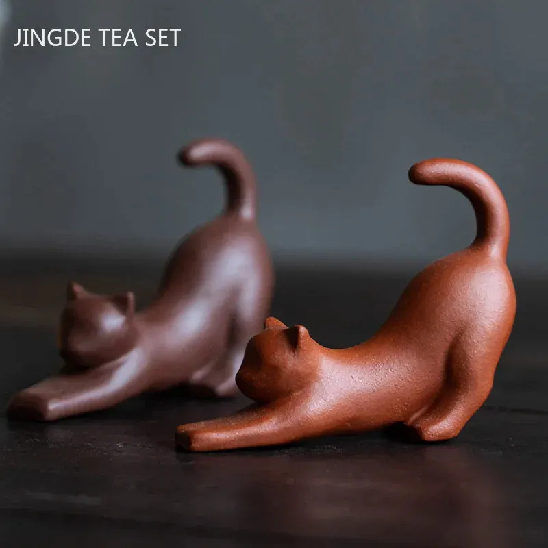 1pc Yixing Purple Clay Tea Pet Decoration Handmade Tea Ceremony Accessories Creative Zisha Luck Cat Sculpture Ornaments 231225