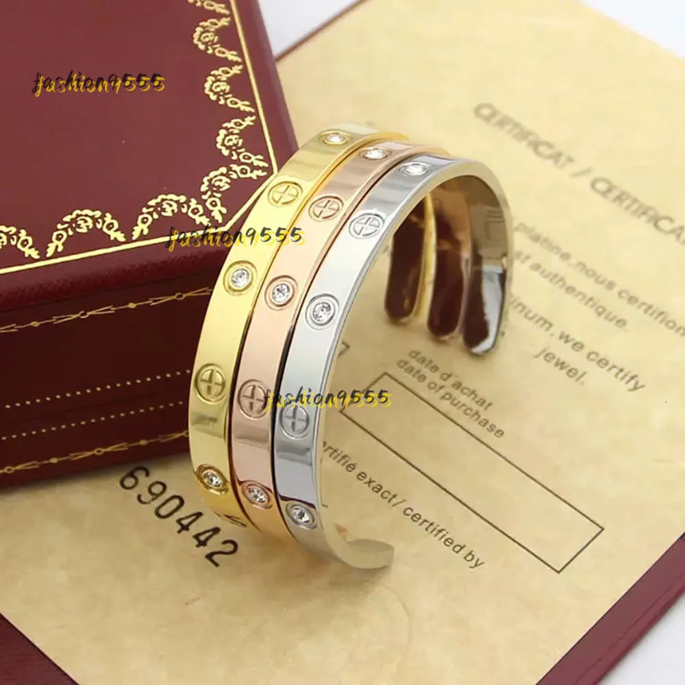 Bangle Designer pulseira designer de jóias Bracelete pulseira de ouro mulheres pulseiras de prata de alta qualidade titânio aço homens pulseiras jóias ornamentos atacado