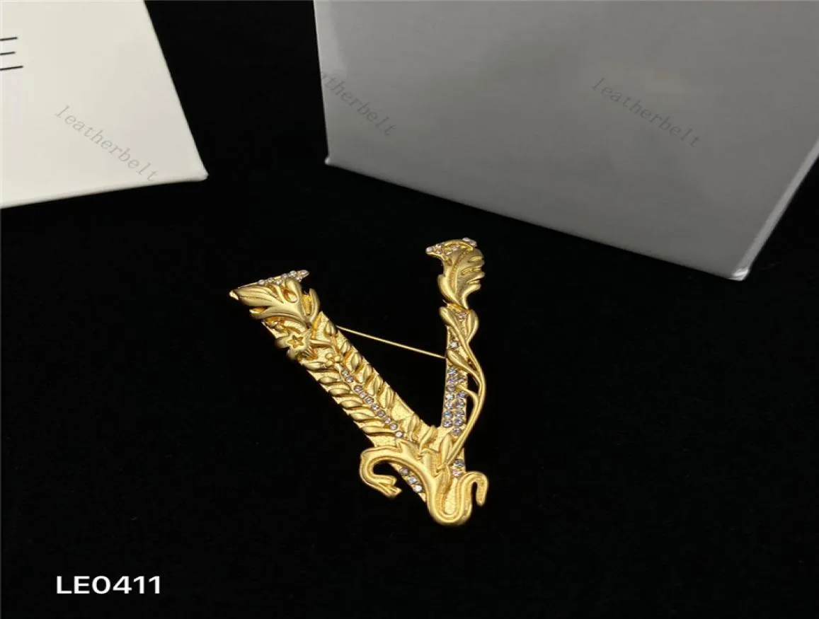 Luxus Broschen Design Brief Pins Frauen Männer Party Diamant Brosche Bekleidung Zubehör mit Box6833005