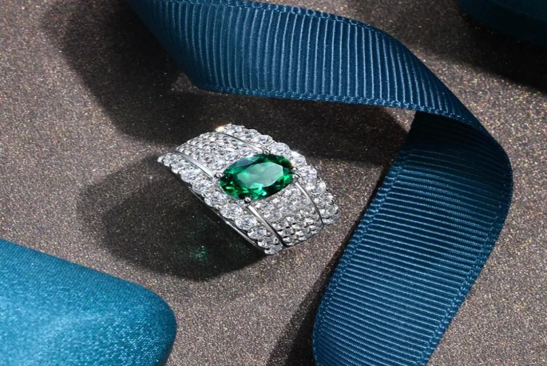 Vintage Emerald Moissanite Diamond Ring 100 Original 925 Sterling Silver Wedding Band Rings for Women Bridal Gemstone Jewelry1679246