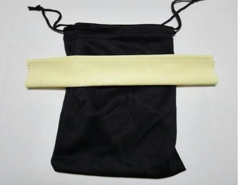 Sunglase Black Cleaning Cloth Pouch Pouch Soft glasögon Bag Glasögon Solglasögon Väskor Tyg 100pcslot 1759CM6686120