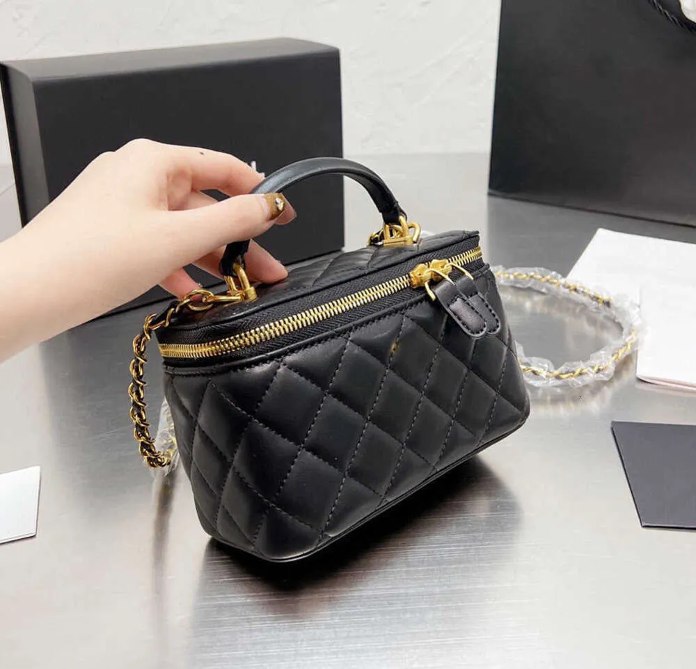 Shoulder Bags Luxury CC Designer Famous Classic Mini Box Adjustable Strap Quilted Crossbody Bag Genuine Leather Top Quality Cosmetic Vanity CC45465