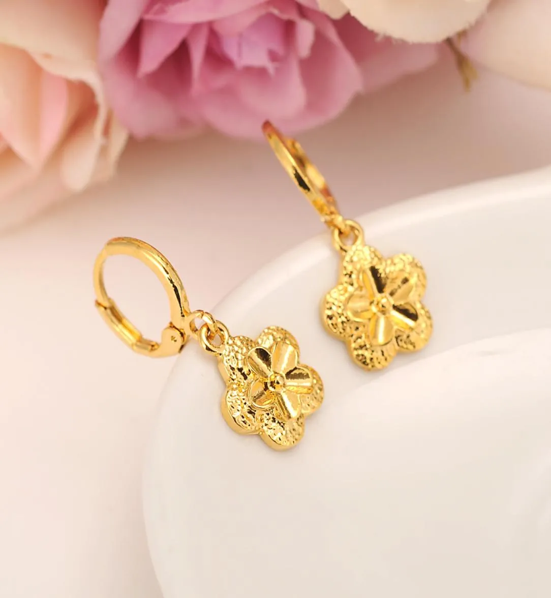 Kolczyki Plum Blossom Women Fashion Star Jewelry 14 K Fine Gf Gf African Arab Akurs Body Flower Girls Dziewczyny Prezent 6845725