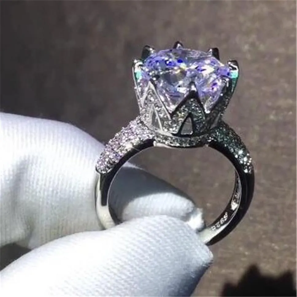 Kraliçe Crown 4ct Lab Diamond Ring 925 STERLING Gümüş Nişan Düğün Bandı Halkalar Kadınlar Gelin Yıldönümü Partisi Mücevherleri233n