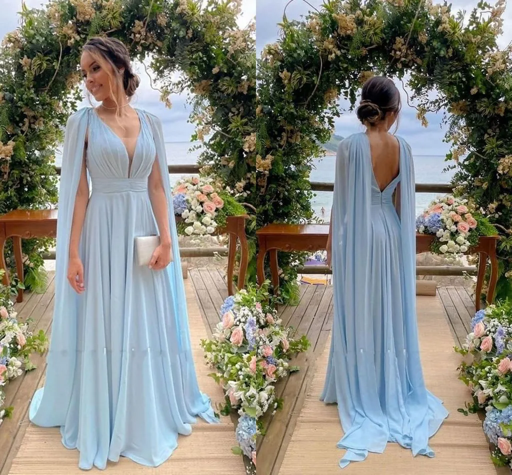 Gasa simple Una línea Vestidos de dama de honor Jardín de verano Playa Boho Vestidos de invitados de boda Una línea Cuello en V Vestidos largos sin espalda sexy de dama de honor Tallas grandes