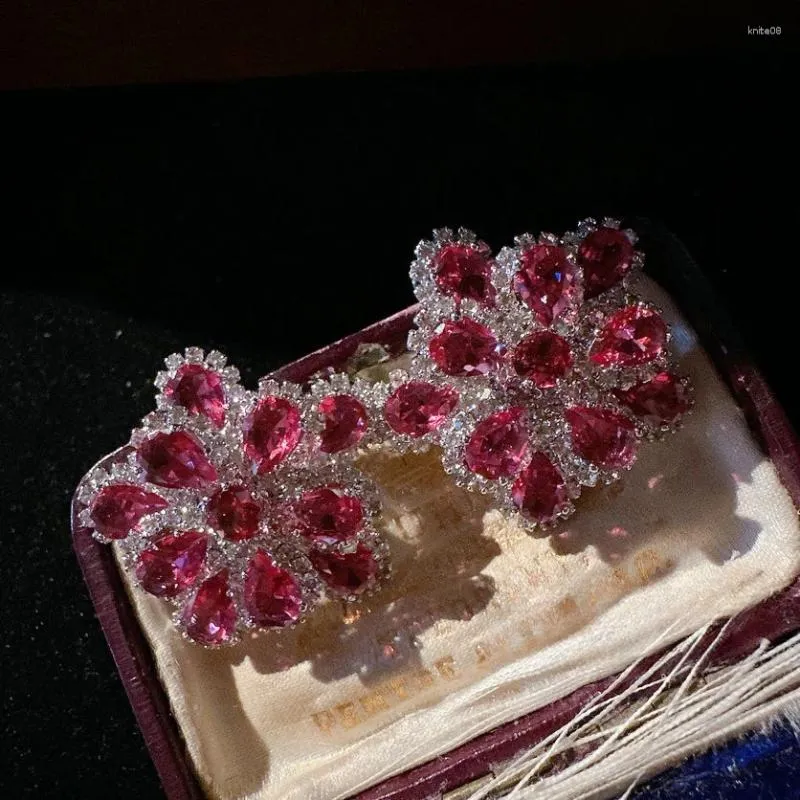 Studörhängen Blommaform med röd zirkondekor söt elegant 925 silvernål dinglar smycken utsökta kvinnliga ornament