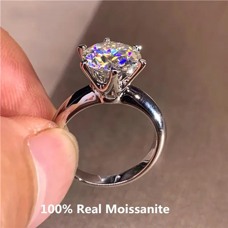 حلقة Solitaire Ring Classic 6 Prongs 5 ​​Round Round Silica Ring في الفضة النقية مطلية مع حلقة DCOLOR عالية الدقة 14K