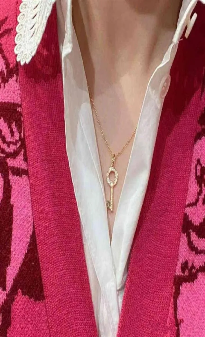 S925 prata esterlina redonda diamante chave colar feminino 18k rosa ouro colar corrente camisola acessórios22nian193d8167875