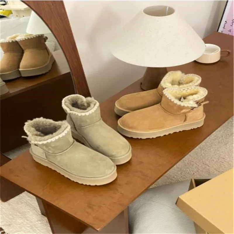 Femmes Tazz tresse cuir boucle bottes de neige en laine plate-forme bottes de neige garder des pantoufles au chaud en peluche bottes décontractées d'hiver avec des sacs à poussière de carte de boîte