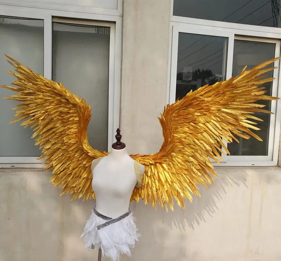 Dekoration, Party-Dekoration, Feenflügel, kostümierte goldene Engelsfederflügel für Hochzeit, Fotografie-Ausstellung