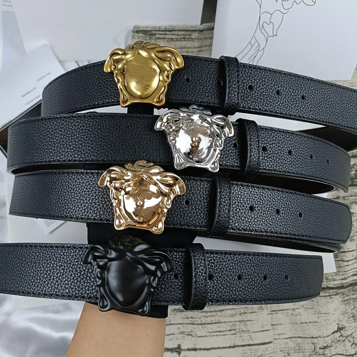 2024 Designer Belt Luxury Belt Classic Belts For Women Designer Mens Belt Standardlängd Guldbokstäver Fina Läder Fashion Classic Lychee Mönster