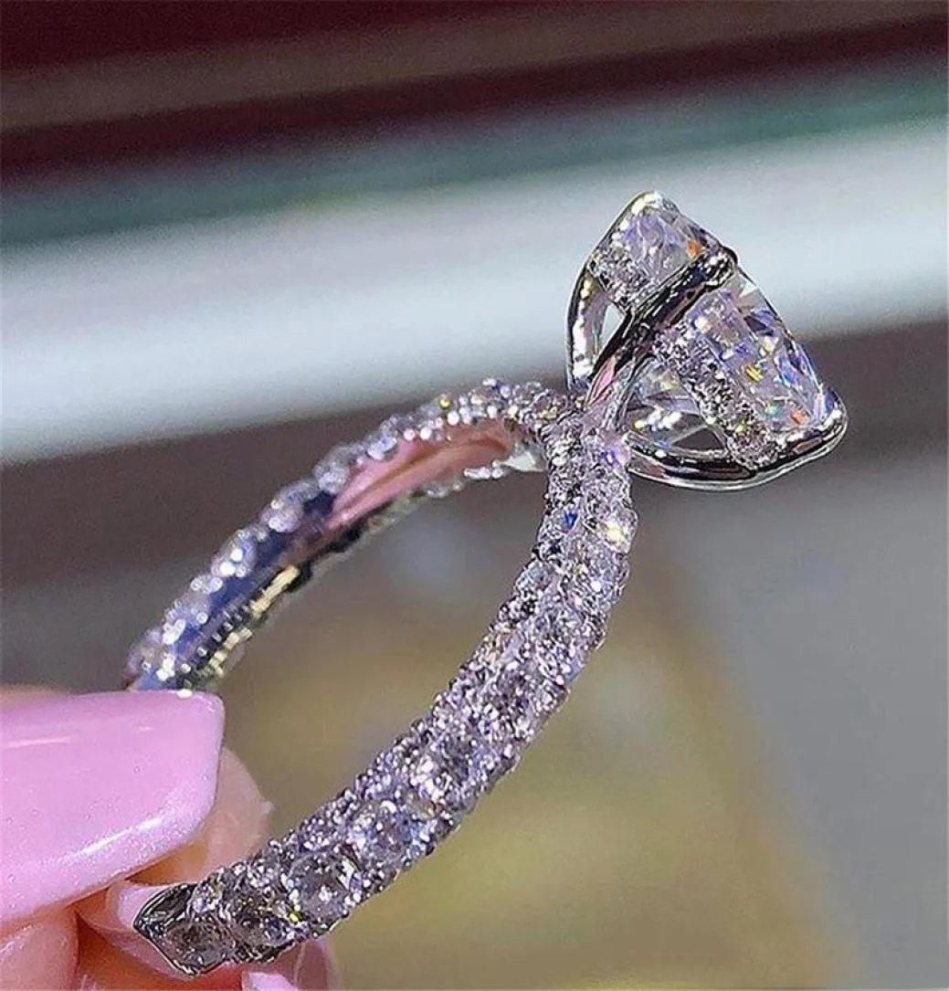 Anello di design da donna Romantico zircone brillante pietra rotonda Matrimonio Moda nuziale Gioielli Anelli di fidanzamento per le donne3334772