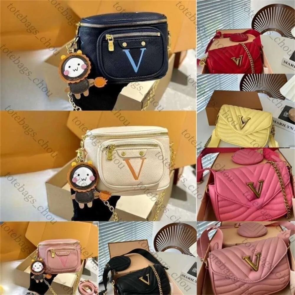 24 Nya designer väskor kedja väskespåse axel crossbody väskor mode texturn mönstrad tote stilfull fanny pack kvinnor grepp lyx handväska handväska korthållare väska