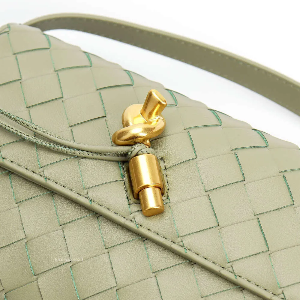DHgate.com:Ladies Designer Shoulder Bags: Gold Mini Woven