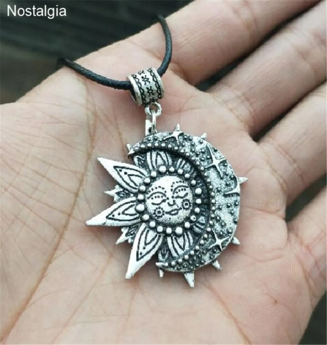 Wiccan Sun Moon Star Erkek Kolye Kadınlar Mandala Lotus Çiçek Wicca Cadılık Takı Boyunsiz Manevi Takı 6430320