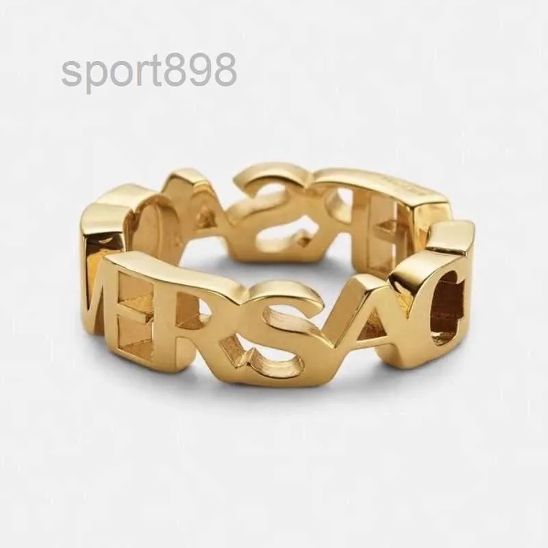 2023 Ny lyxvarumärke Designer Ring Medusa Letter Ring Par Ring Premium Fashion Ring qixi födelsedagspresent för män kvinnor