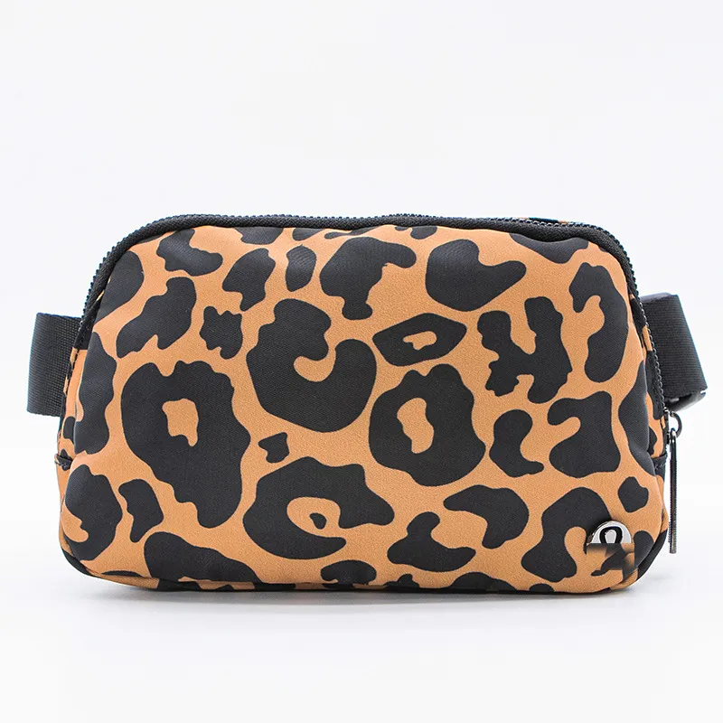 Fanny pack designer bolsa de ioga em todos os lugares bolsa de cinto 1L clássico peito bumbag mulheres homens ombro esporte mulheres crossbody sacos de cintura sacola nylon e pelúcia com logotipo