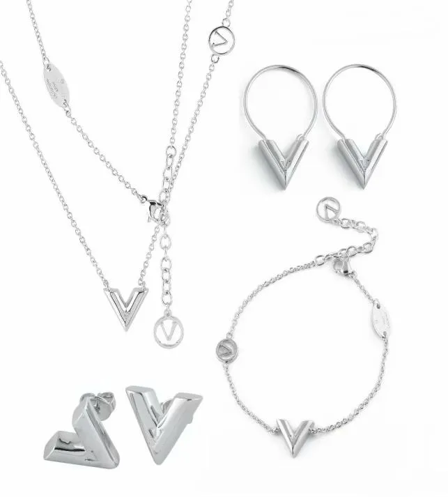 Europe America Style Jewelry Sets Lady Women Titanium Steel Engraved V Initials Charm Pendant Essential V Necklace Bracelet Earrin5081823