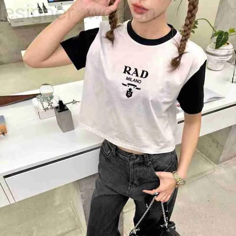 女性用TシャツデザイナーPニューブラックアンドホワイトカラーブロックレター印刷シンプルなファッショナブルな丸いネックトップINS C2YRのための短袖Tシャツ