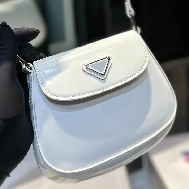 Beltpåse mini väska sliver designer väska cleo crossbody väskor för kvinnor luxurys väskor axelväska plakar handväskor klaffväska god kvalitet väskor söt retro stil väska