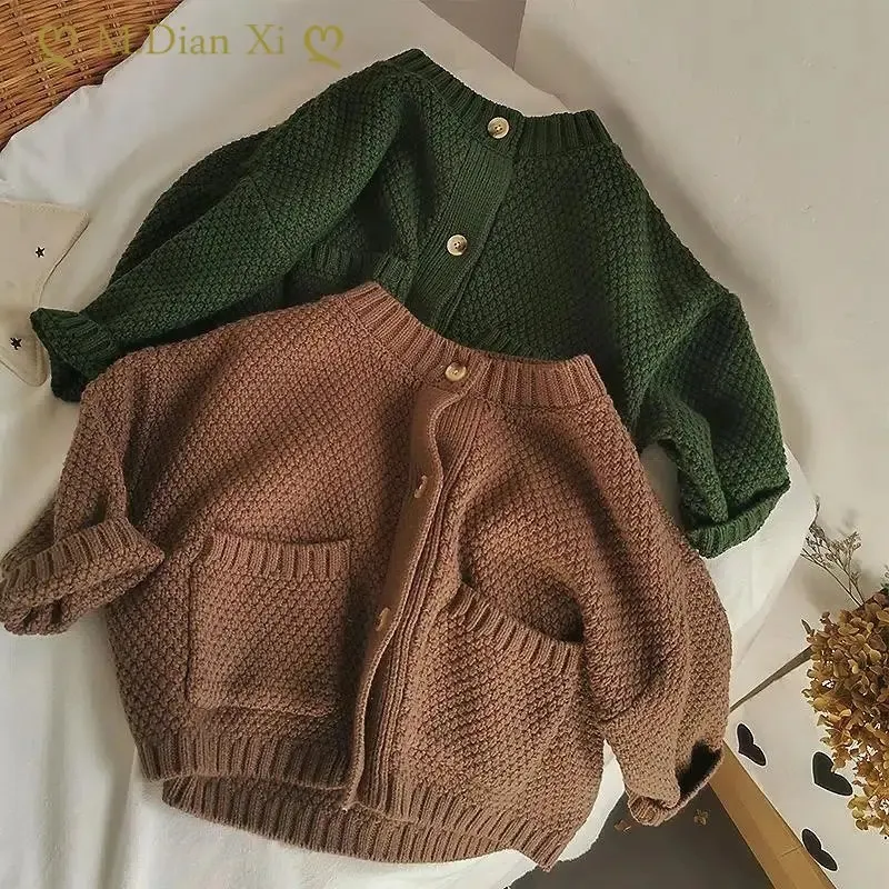 Autumn Winter Baby Boys Girls Solid Color Sticked Cardigan Sweaters Coat Children Kläder Kids Handgjorda Cardigan Coat Tops 231226