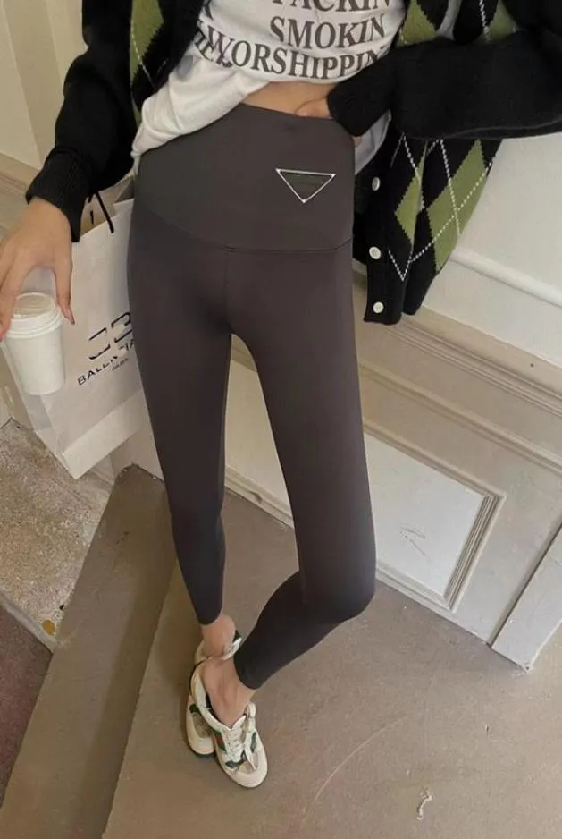 Yoga kläder designer solid färg kvinnor yoga byxor hög midja sport fitness elastiska leggings s2xl6452956