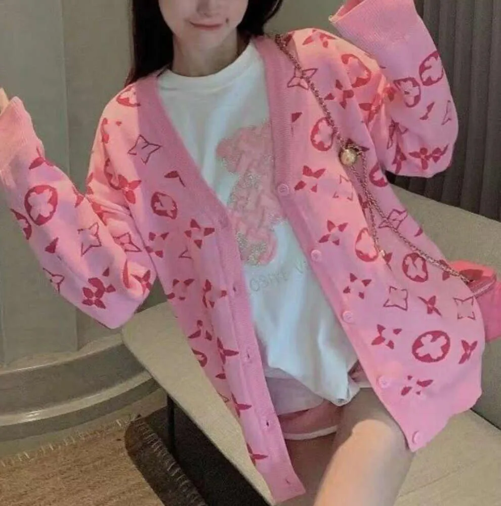 2024 Nya kvinnors tröjor Spring Autumn Loose Casual Women Pink Cardigan Designer Sweaters Fashion Trend Clothes65