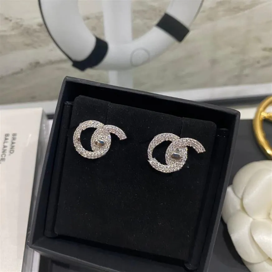 Designer Brand Earring Charm High End Brand Jewelry Classic Luxury Style Designörhängen Populära urval Lovers Gift Plating Rea154K