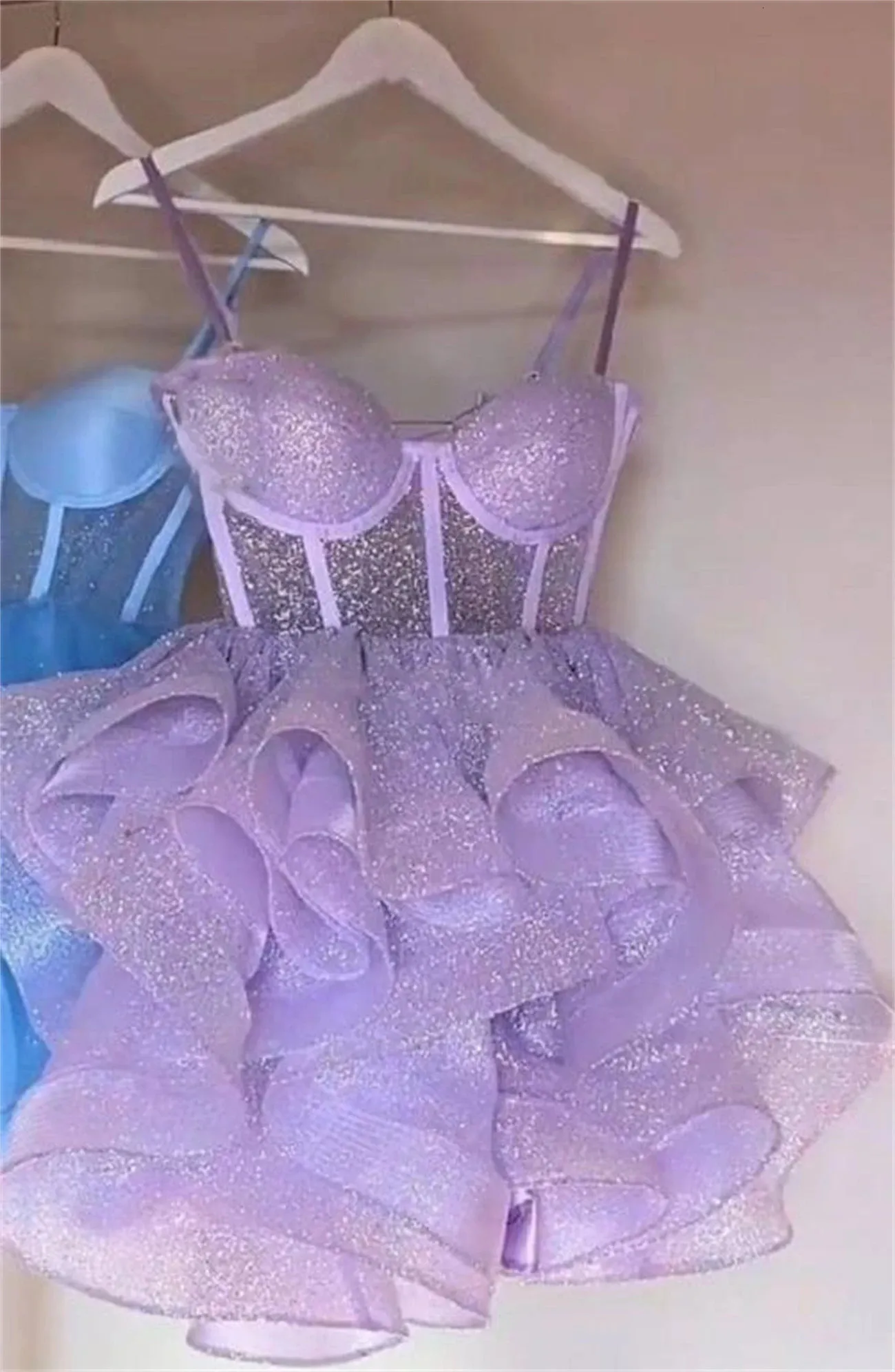 Robe de retour violette simple Souchée à cocktails Boules de cocktails sexy élégance mini arrière sans arrière