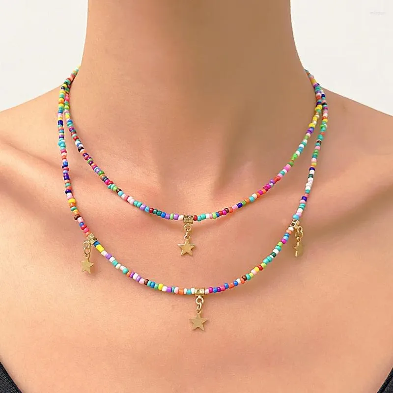 Collane con ciondolo Collana di perline colorate bohémien per accessori di gioielli di colore dopamina stella di riso multistrato da donna