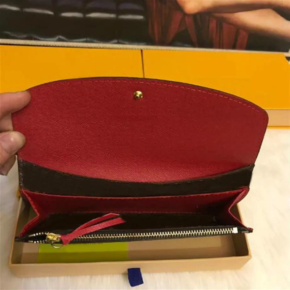 Kvinnor Emilie plånböcker Fashion Button Long Wallet Card Pouch Round Coin Purse Zippy Brown Waterproof Famous Card Bag 244s
