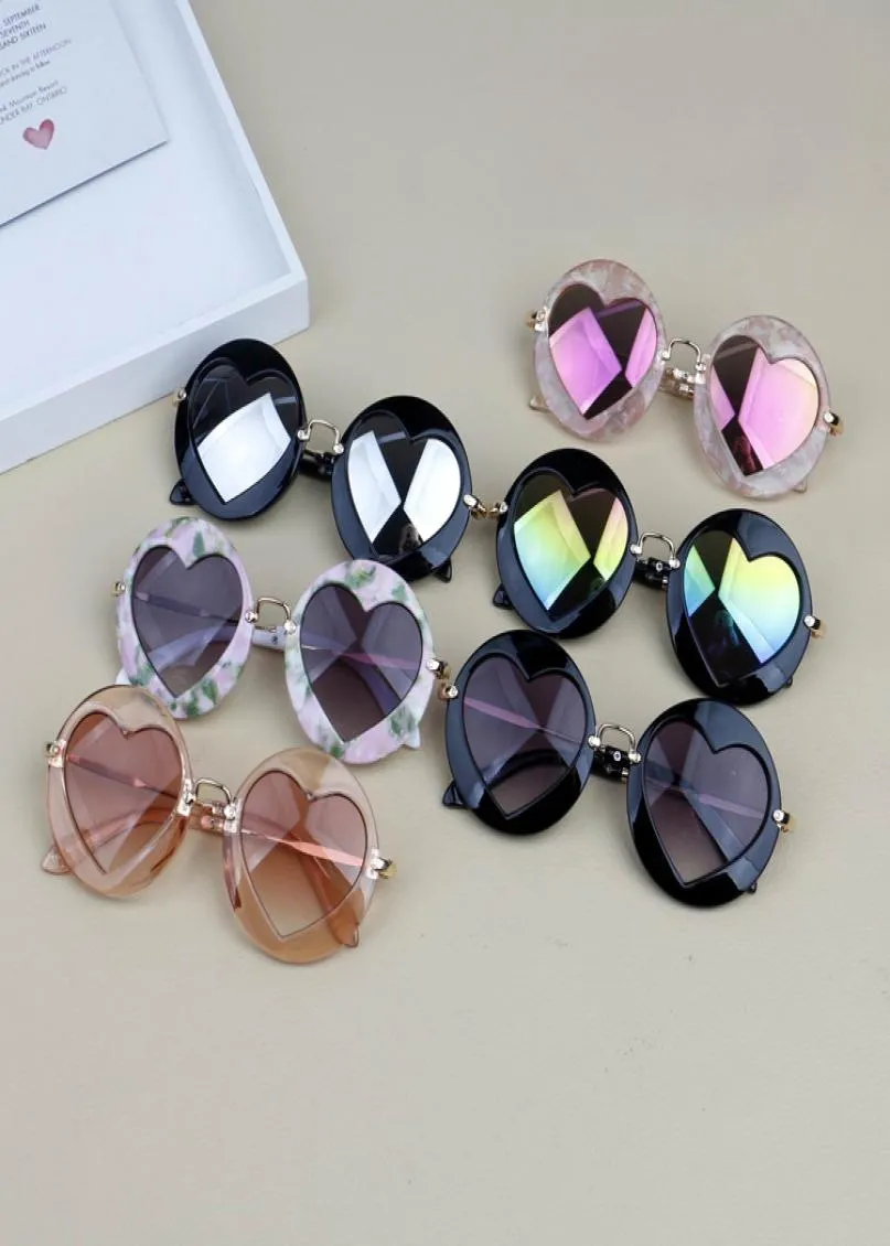 2018 Fashion Sunglasses Boys Girls Designer Sunglasses Children UV400 Sunglasses Teens Fashion Frame Kids Eyewear Beach Accessorie3989568