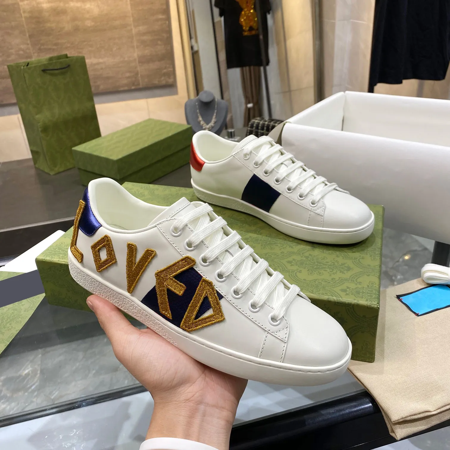 dhgate gucci ace sneakers
